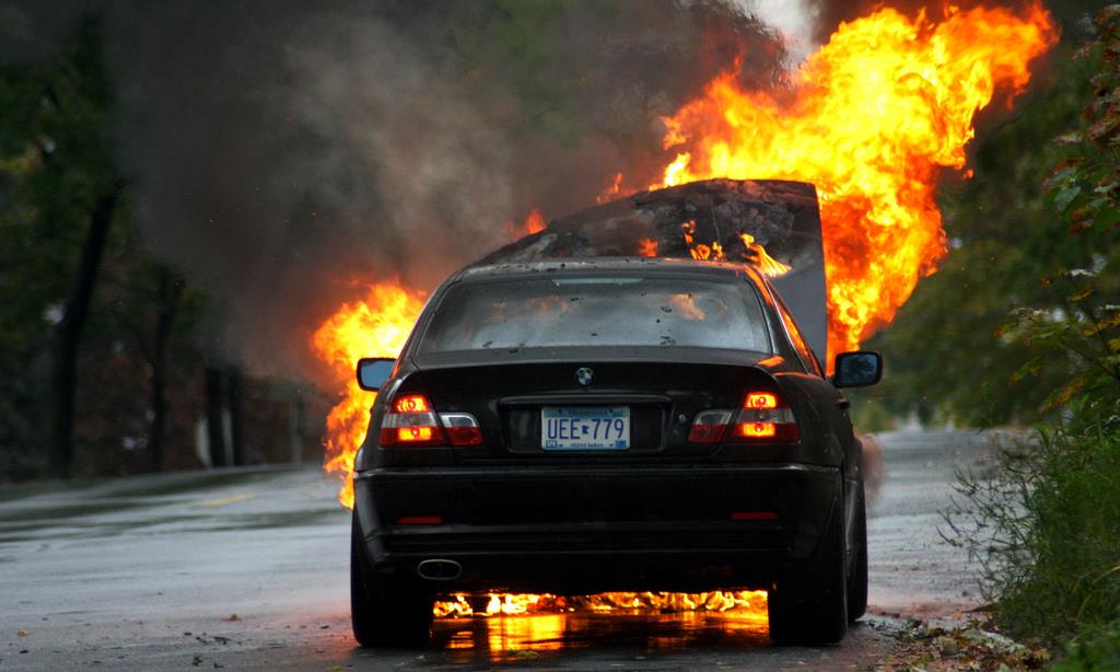 os seguros de automóveis podem cobrir casos de incêndio, por exemplo