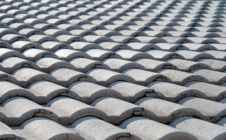 Telha de concreto: vantagens de usá-las no telhado