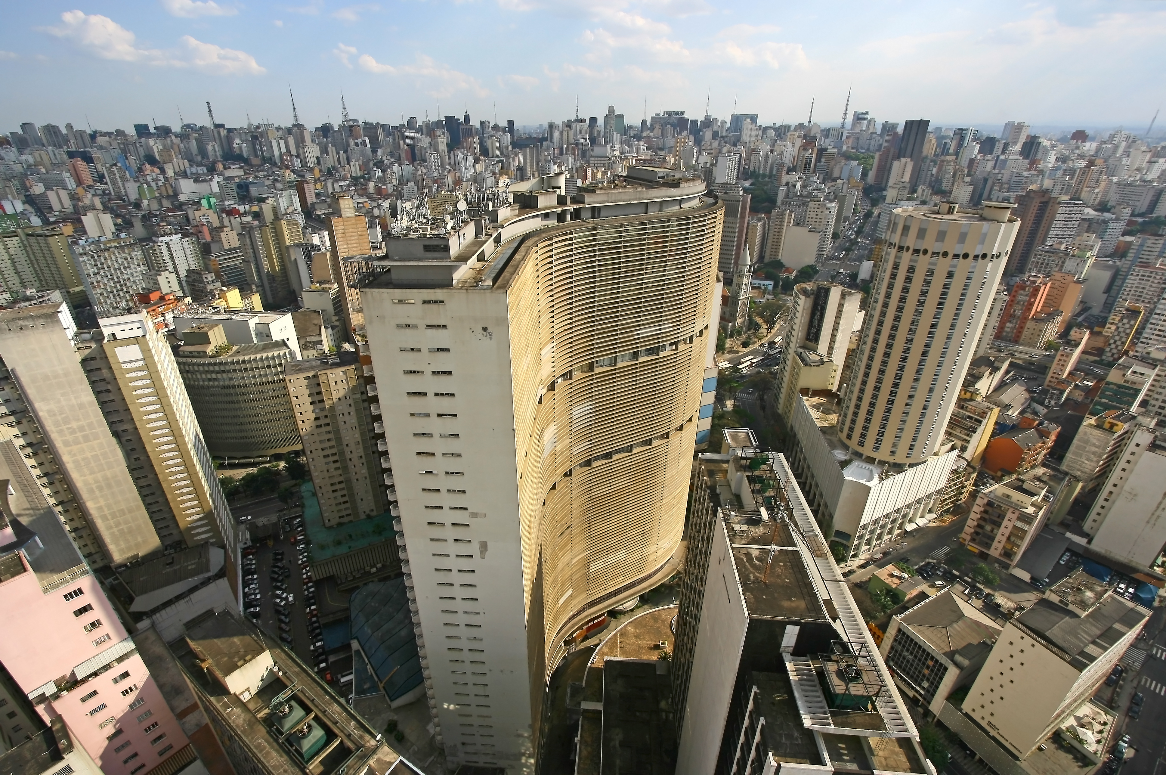 Banco Pan leiloa imóveis e terreno com desconto em São Paulo
