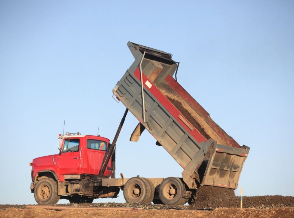 R&D Mineração realiza leilão de Caminhões com lances a partir R$ 147 mil!