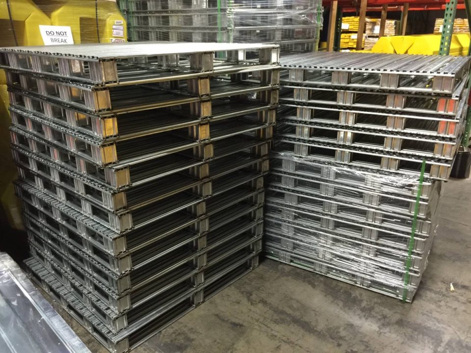 pallets de metal