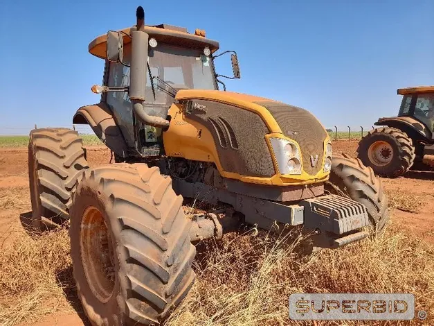 Usina Cerradinho realiza leilão de Equipamentos Agrícolas e Máquinas Pesadas por lances a partir de Rmil.