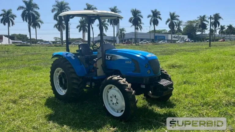 Fazenda Santo Antônio realiza leilão de Veículos e Implementos Agrícolas por lances a partir de R00