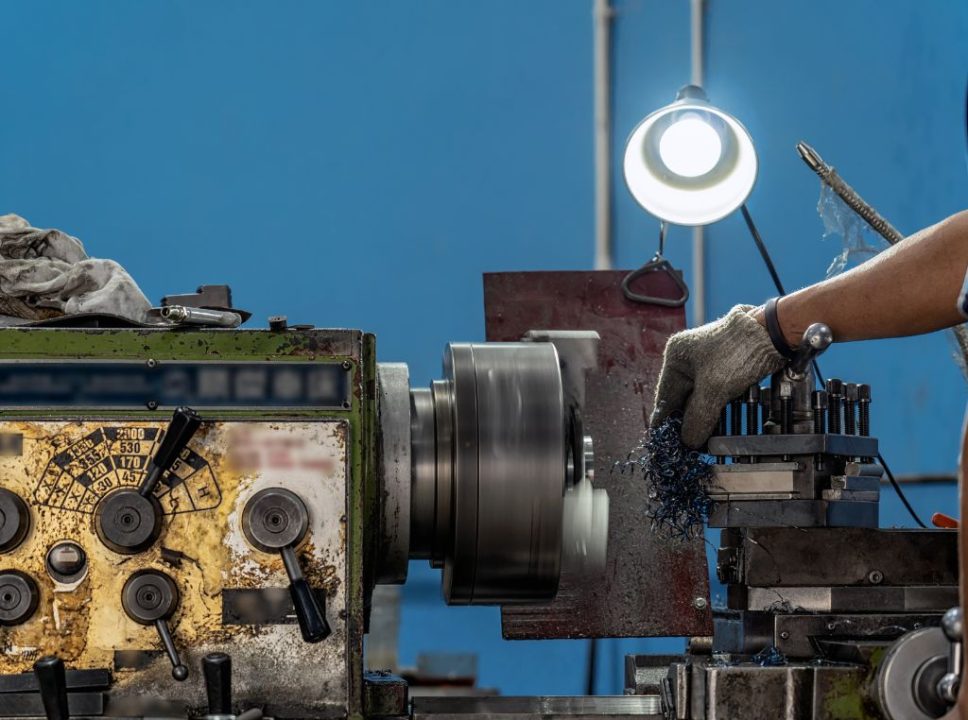 Segurança no trabalho na indústria metalmecânica: estratégias para garantir um ambiente laboral seguro