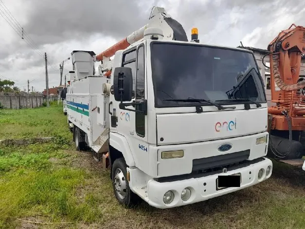 ENEL realiza leilão de Veículos comerciais pesados por lances a partir de R000