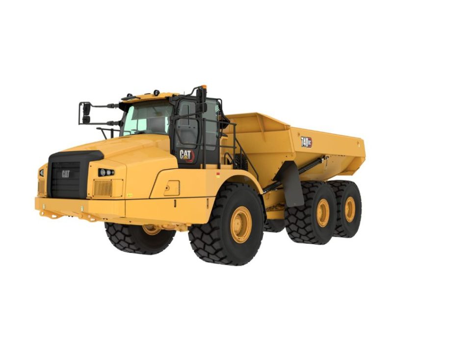 Catálogo Caminhão Articulado Três Eixos 740GC Caterpillar