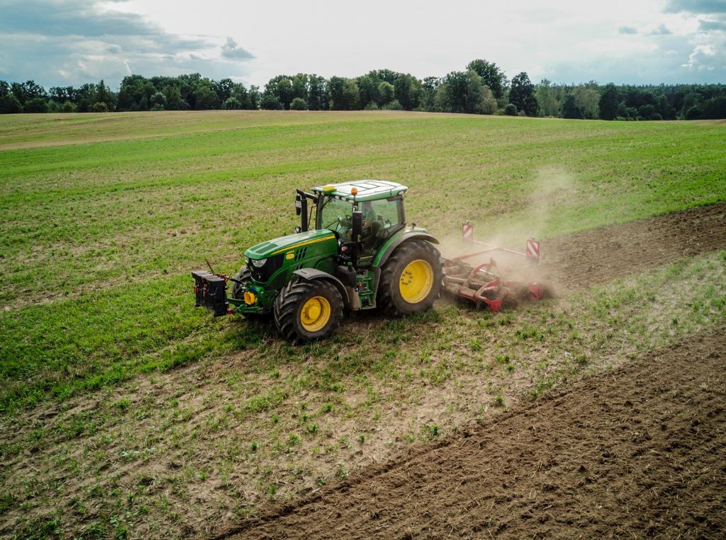 Como funciona um pulverizador agrícola? Anatomia e processos dessa máquina