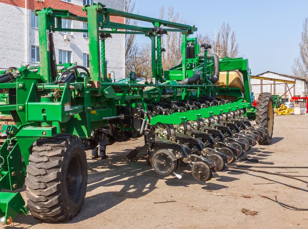 Descubra como encontrar peças raras de máquinas agrícolas usadas. Evite paradas na produção e garanta a longevidade dos seus equipamentos com a Superbid.